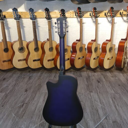 GUITAR NOVA