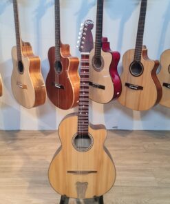 GUITAR NOVA