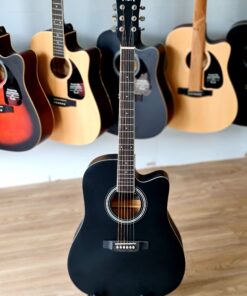 GUITAR NOVA