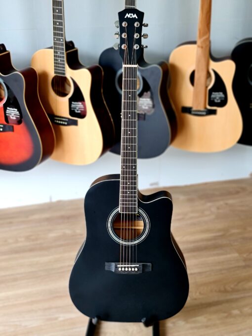 GUITAR NOVA