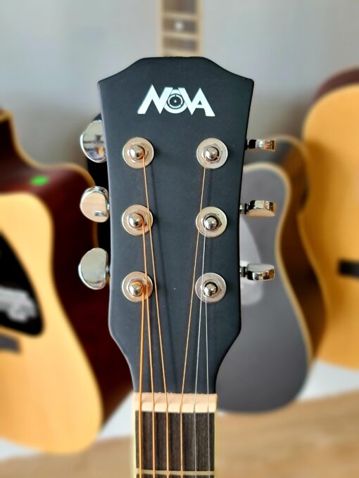 GUITAR NOVA